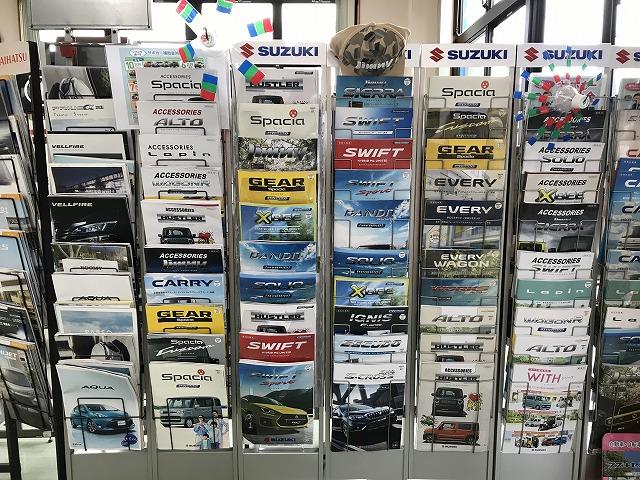 新車・中古車販売も行っています。車購入の際もご相談下さい。