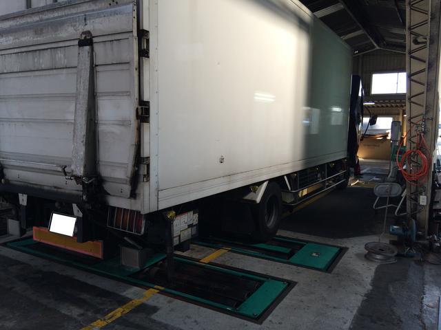 鳥取モータース株式会社　車検のコバック阪南店8