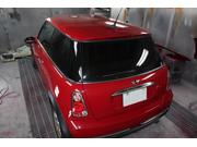 ブース内にて最終の色調合を行います。