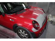 ブース内にて最終の色調合を行います。