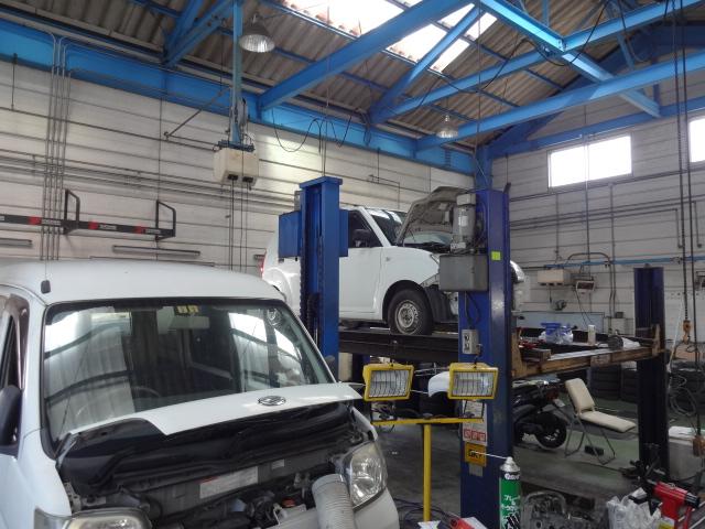 広く清潔な工場。最新設備を有しております。