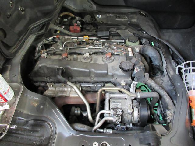 トヨタ ハイエースバン KDH200V オルタネーター交換 和光市