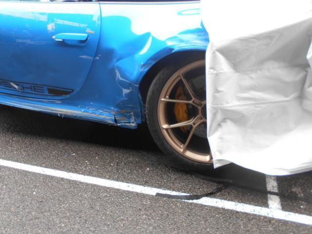 ポルシェ 911 キズ・へこみ直し フロントフェンダー フロントドア リアフェンダー