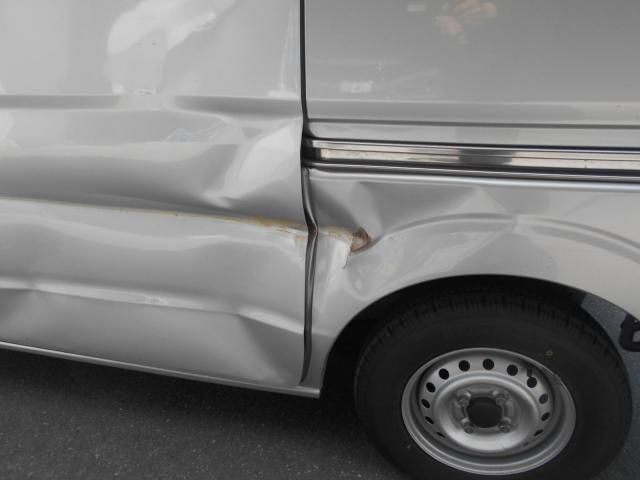 日産　クリッパーリオ　キズ・へこみ直し　スライドドア　リアフェンダー