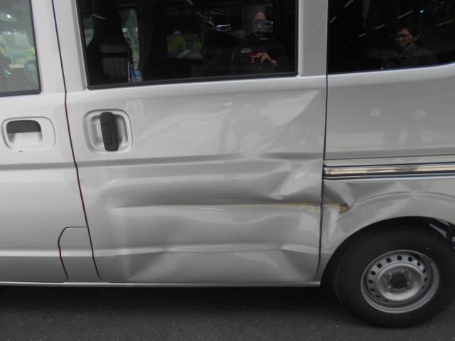 日産　クリッパーリオ　キズ・へこみ直し　スライドドア　リアフェンダー