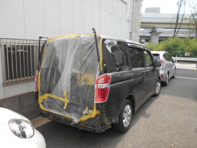 ホンダ　ステップワゴン　板金・外装補修 バックパネル リアゲート リアバンパー　大阪 東大阪 八尾 交野 門真 修理 鈑金 板金 交換 塗装 ミガキ 磨き 早い 代車完備