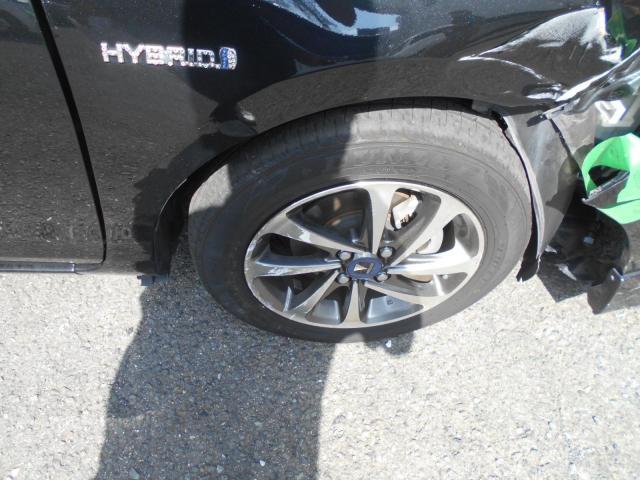 トヨタ　アクア　板金・外装補修 フロントバンパー フロントフェンダー ヘッドライト 　大阪 東大阪 八尾 交野 門真 修理 鈑金 板金 交換 塗装 ミガキ 磨き 早い 代車