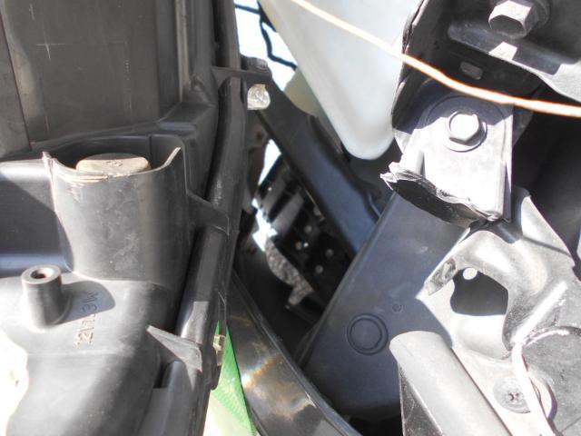 トヨタ　アクア　板金・外装補修 フロントバンパー フロントフェンダー ヘッドライト 　大阪 東大阪 八尾 交野 門真 修理 鈑金 板金 交換 塗装 ミガキ 磨き 早い 代車