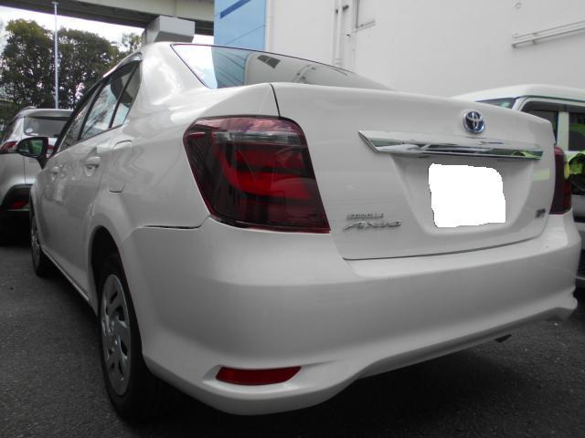 トヨタ　カローラフィールダー　板金・外装補修 リアバンパー　大阪 東大阪 八尾 交野 門真 修理 鈑金 板金 交換 塗装 ミガキ 磨き 早い 代車完備