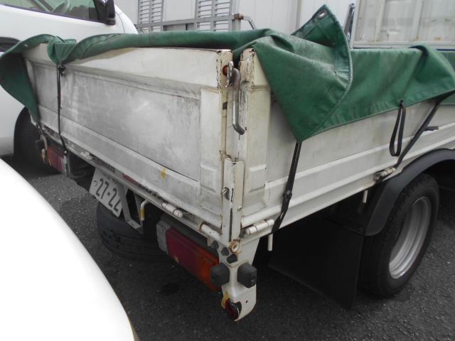 日野 デュトロ 板金・外装補修 リフレクター アオリ 荷台 大阪 東大阪 八尾 交野 門真 修理 鈑金 板金 交換 塗装 ミガキ 磨き 早い 代車完備