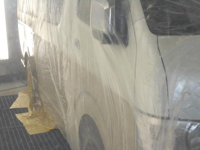 トヨタ ハイエースバン 塗装 リアフェンダー 大阪 東大阪 八尾 交野 門真 修理 鈑金 板金 交換 塗装 ミガキ 磨き 早い 代車完備