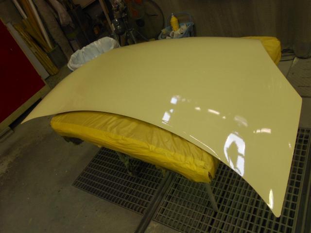 ルノー カングー 板金・外装補修 ボンネット フロントドア リアドア サイドシル フロントバンパー フロントフェンダー リアフェンダー 大阪 東大阪 八尾 交野 門真 修理 鈑金 板金 交換 塗装 ミガキ 磨き 早い 代車完備