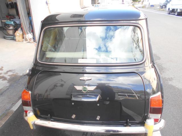 ローバー MINI 塗装 ボンネット リアバンパー フロントバンパー フロントフェンダー リアフェンダー フロントドア リアドア ドアミラー 大阪 東大阪 八尾 交野 門真 修理 鈑金 交換 塗装 ミガキ 磨き 早い 代車完備