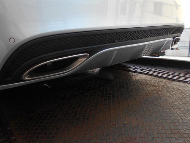 メルセデス・ベンツ Cクラス 板金・外装補修 リアバンパー リアディフューザー 大阪 東大阪 八尾 交野 門真 修理 鈑金 板金 交換 塗装 ミガキ 磨き 早い 代車完備