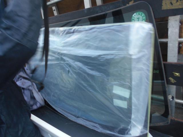 日産 クリッパーバン 板金・外装補修 フロントガラス 大阪 東大阪 八尾 交野 門真 修理 交換 早い 代車完備