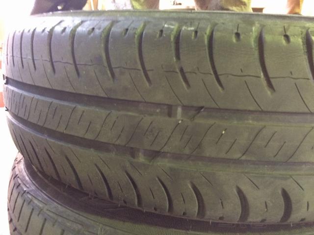 AK12マーチ・タイヤ交換