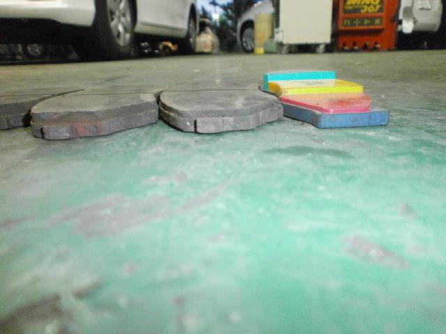 各務原市 タイタン ブレーキパッド交換