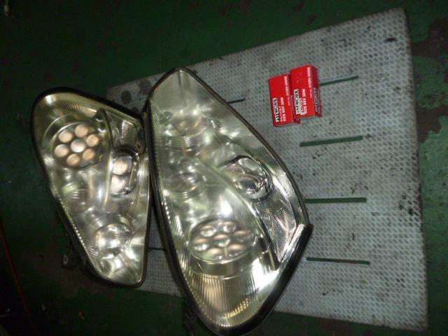 各務原市　シーマ　ヘッドライト切れ