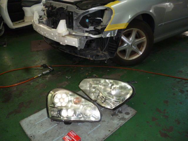 各務原市　シーマ　ヘッドライト切れ