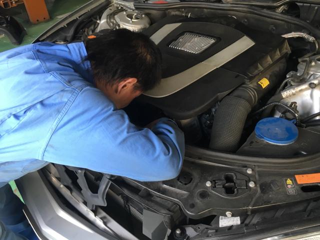 熟練のプロの整備士が一台一台のお車を確りと対応いたします。