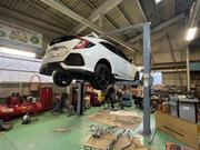 ２柱リフト完備
