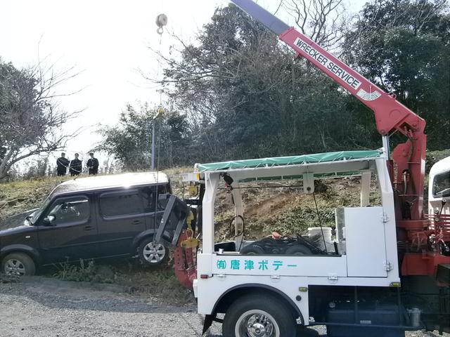 キューブ　事故　転落　落車　引き上げ作業　ロードサービス　唐津市