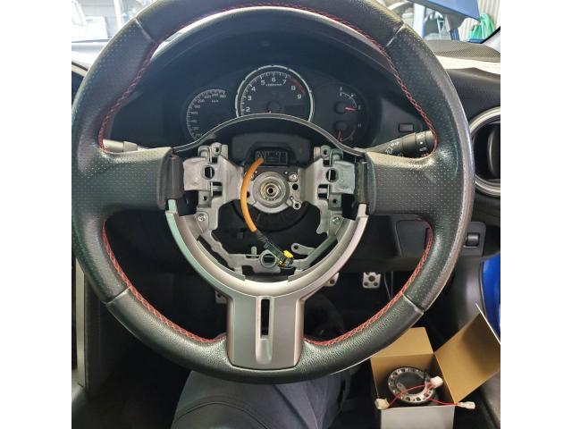 BRZ ZC6 momoステアリング 交換 取り付け 唐津市 糸島市 佐賀県 BRZ ZC6 momoステアリング 交換 取り付け 唐津市 糸島市 佐賀県