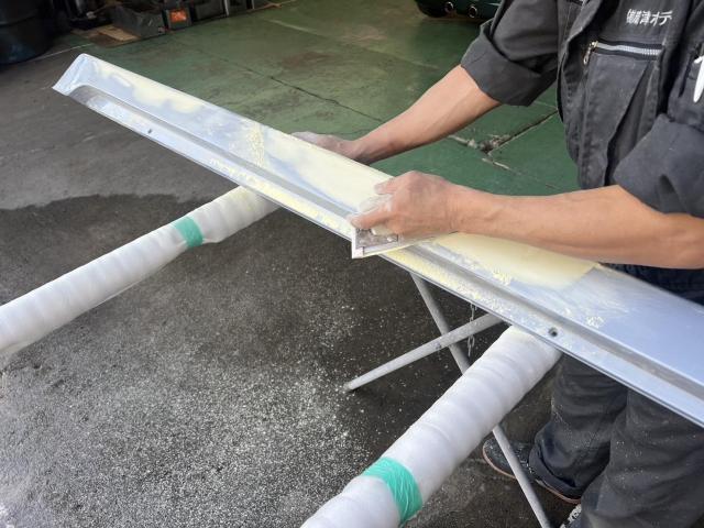 プリウス　ZVW30　右サイドステップカバー　修理　事故修理　唐津市　玄海町　伊万里市
