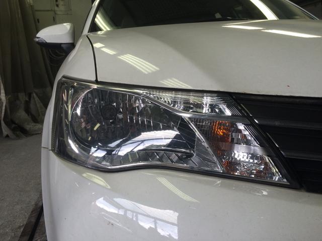 ヘッドライトが黄ばんでしまっても、磨いて綺麗な状態を取り戻します！