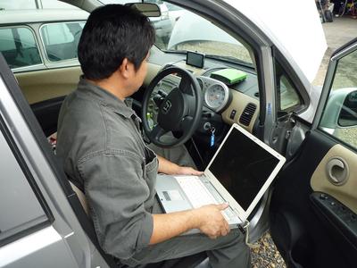 コンピュータ診断機でチェック！