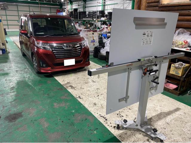 三重県　桑名市　トヨタ　ルーミー　保険対応　フロントガラス交換　フロントカメラ　キャブレーション　エーミング調整　を致しました。