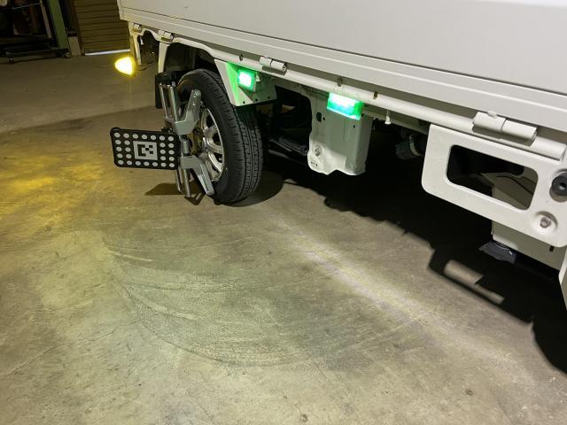海津市　スズキ　キャリイトラック　DA16T
フロントガラス交換後のエーミング作業致しました