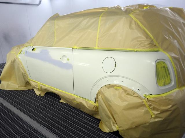 MINI R56 フロントフェンダー フロントドア リアフェンダー 鈑金 塗装 ペイント 修理 キズ ヘコミ【京田辺市】