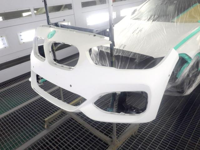 BMW F20 1シリーズ フロントバンパー 鈑金 塗装 ペイント 修理 交換 キズ ヘコミ 【京田辺市】