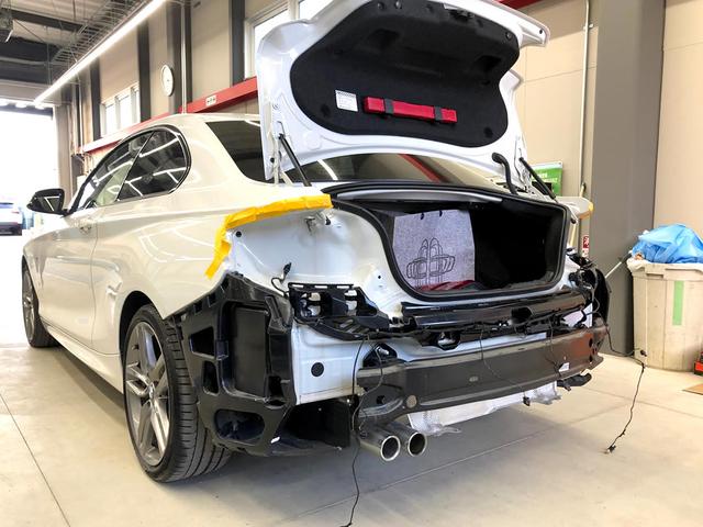BMW F22 2シリーズ リアバンパー 鈑金 塗装 ペイント 修理 交換 キズ ヘコミ 【京田辺市】