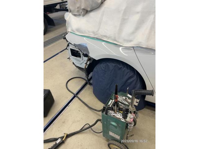 BMW 3シリーズ 鈑金 塗装 ペイント 修理 交換 キズ ヘコミ 【京田辺市】
