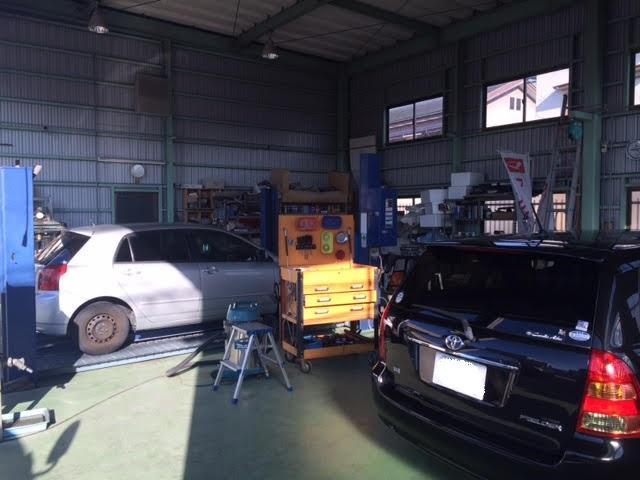 築山自動車商会4