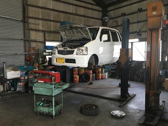 中古車に関しては仕入れ後に点検整備を行っております。