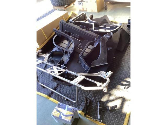 トヨタ　カローラフィールダー　ハイブリッドバッテリー載せ替え