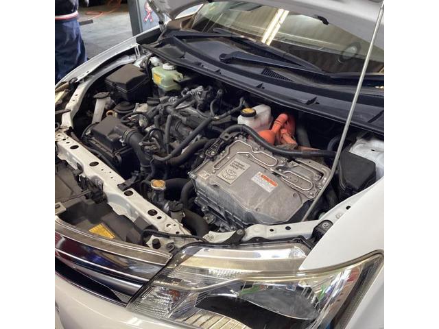 トヨタ　カローラフィールダー　ハイブリッドバッテリー載せ替え