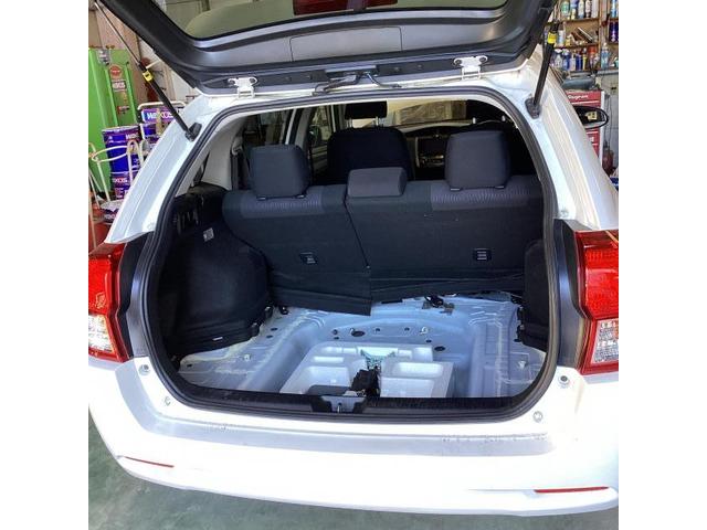 トヨタ　カローラフィールダー　ハイブリッドバッテリー載せ替え