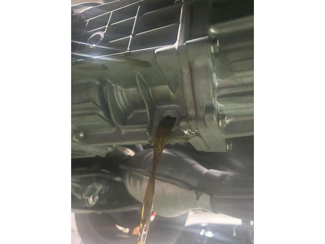 スバル　ＢＲＺ　オイル交換　MTオイル交換　クラッチ切れない　車検整備・鈑金塗装、新車・中古車販売もお任せ下さい！品川区・目黒区・港区・大田区・世田谷区・渋谷区・川崎市・武蔵小杉・江東区・豊洲、他地域のお客様も大歓迎です！！