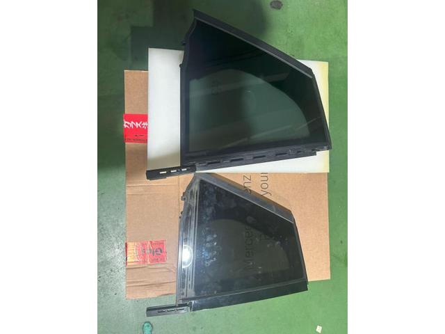 メルセデス・ベンツ　ＧＬＣ　ガラス交換　車検 車検整備・鈑金塗装、新車・中古車販売もお任せ下さい！品川区・目黒区・港区・大田区・世田谷区・渋谷区・川崎市・武蔵小杉・江東区・豊洲、他地域のお客様も大歓迎です！！