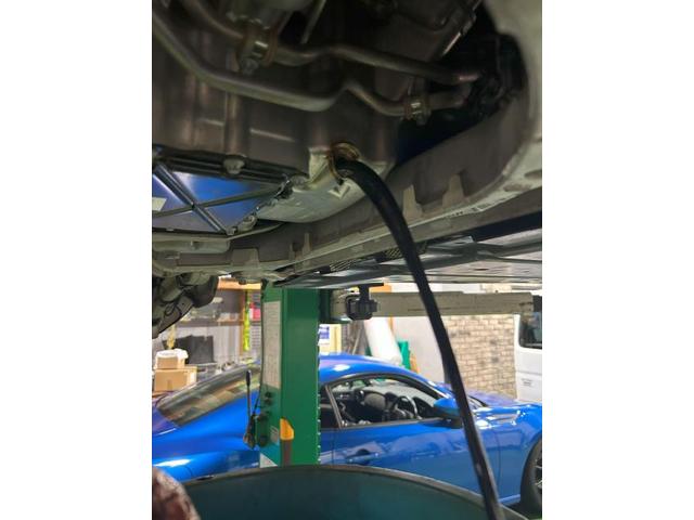 メルセデス・ベンツ　ＧＬＣ　車検 車検整備・鈑金塗装、新車・中古車販売もお任せ下さい！品川区・目黒区・港区・大田区・世田谷区・渋谷区・川崎市・武蔵小杉・江東区・豊洲、他地域のお客様も大歓迎です！！