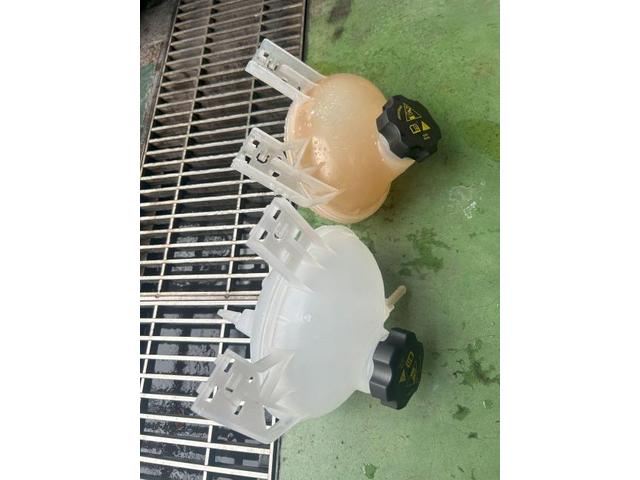 クライスラー・ジープ　ジープ・コンパス　オーバーヒート　冷却水漏れ　車検 車検整備・鈑金塗装、新車・中古車販売もお任せ下さい！品川区・目黒区・港区・大田区・世田谷区・渋谷区・川崎市・武蔵小杉・江東区・豊洲、他地域のお客様も大歓迎です！！