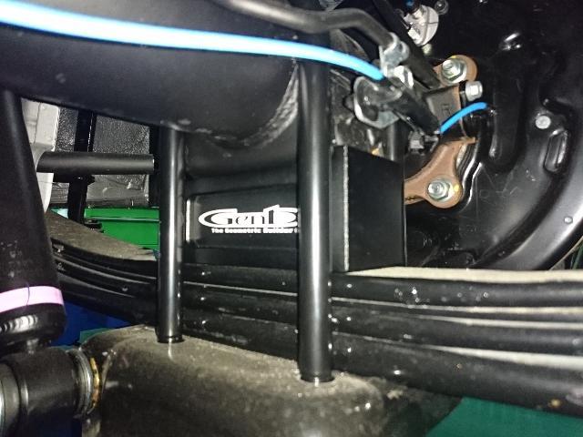 トヨタ ハイエースワゴン  ローダウン ハイトダウンブロック装着 持ち込みパーツ  豊田市  業者様より