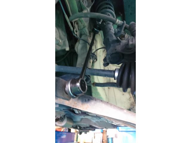 ホンダ　ライフ　　ブレーキパット交換　　スタビライザーリンクロッド交換