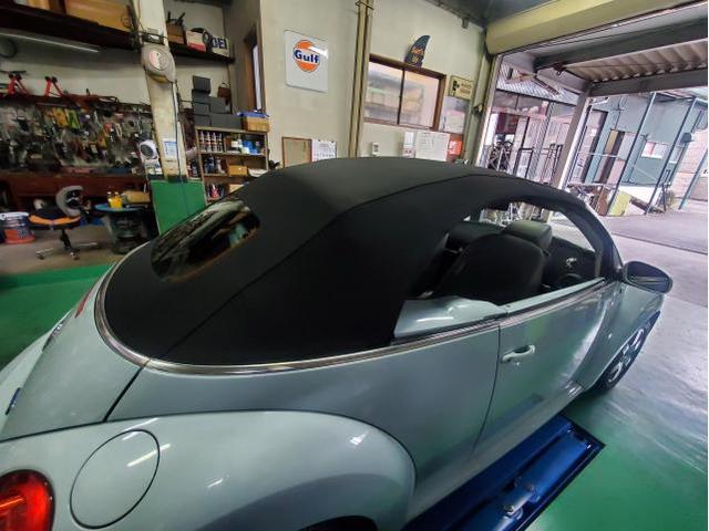 ソフトトツプ交換依頼　フォルクスワーゲン　ニュービートルカブリオレ