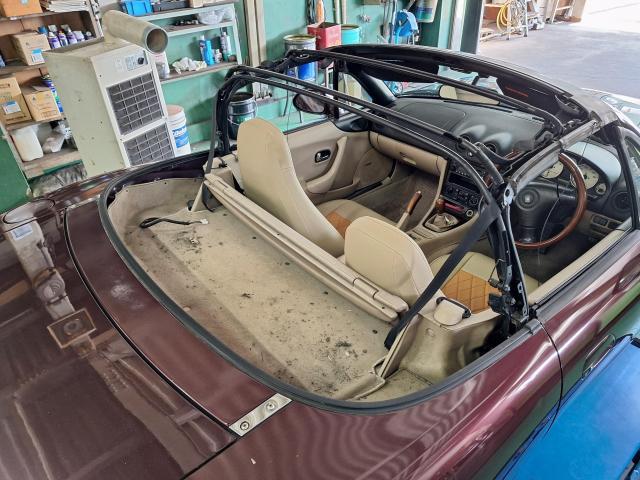 マツダ　ＮＢロードスター　幌（ソフトトツプ）交換