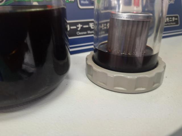 デリカＤ：５　トルコン太郎でATF交換 CVTF交換